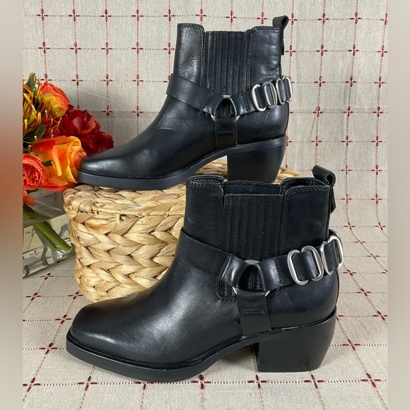 Sam Edelman “Bellamie” Black Leather Chunky Heel Ankle Bootie Square Toe Sz 5.5 - Picture 5 of 7